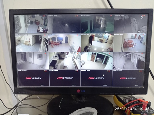 CCTV (2)